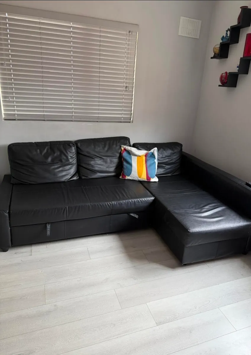 Leather corner sofa  bed with a storage - Image 3