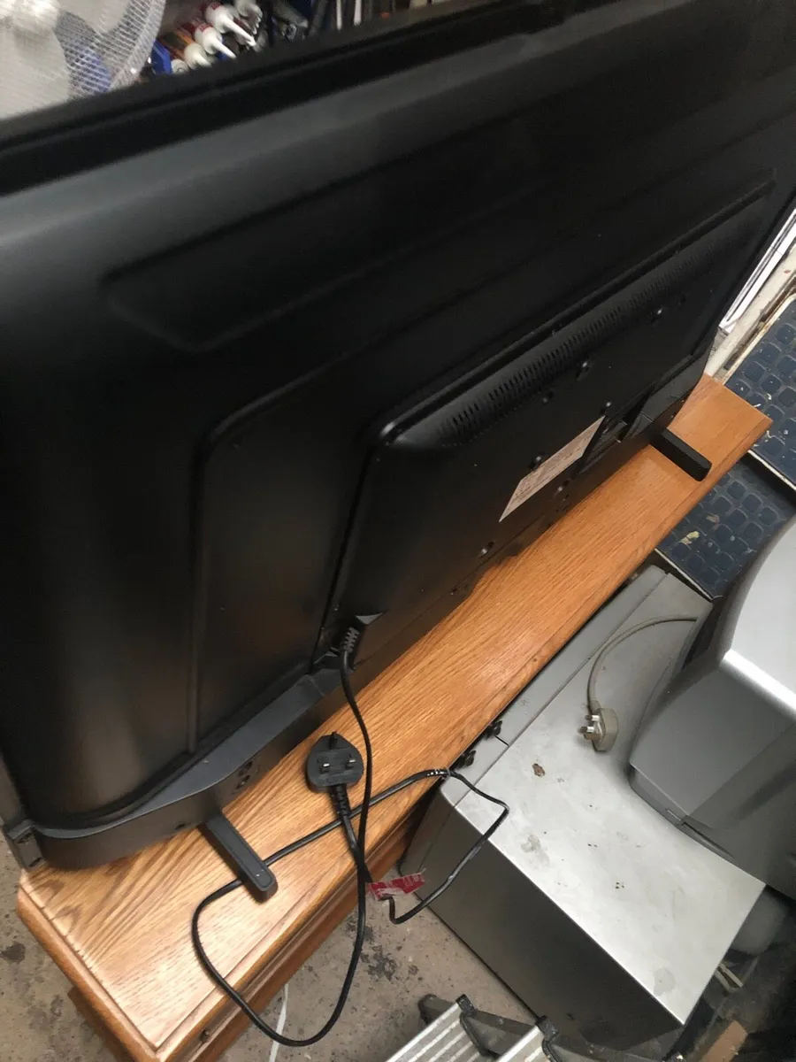 Tv stand - Image 4