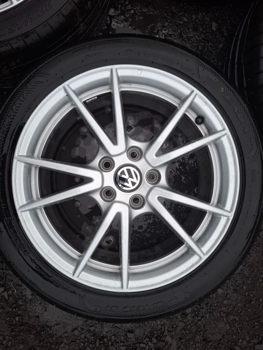 17" Vw Alloys with tyres - Image 3