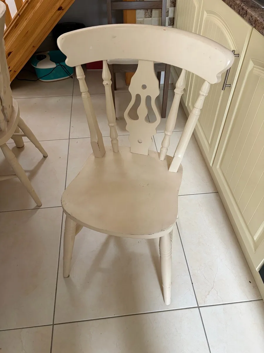 Kitchen Chairs and Tv Table - Image 1