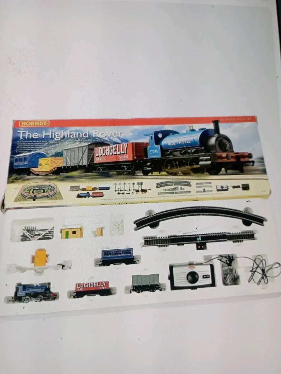 HORNBY 00 GAUGE HIGHLAND BLUE ROVER BOXEDTRAIN SET - Image 4