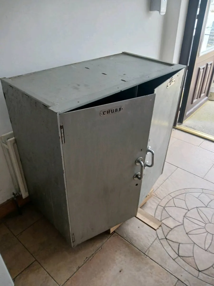 Chubb safe strong box - Image 1