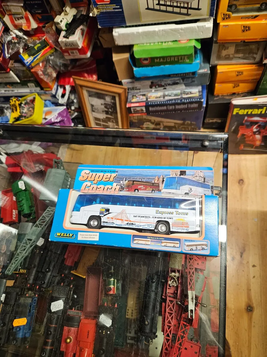 Corgi Welly Super Bus