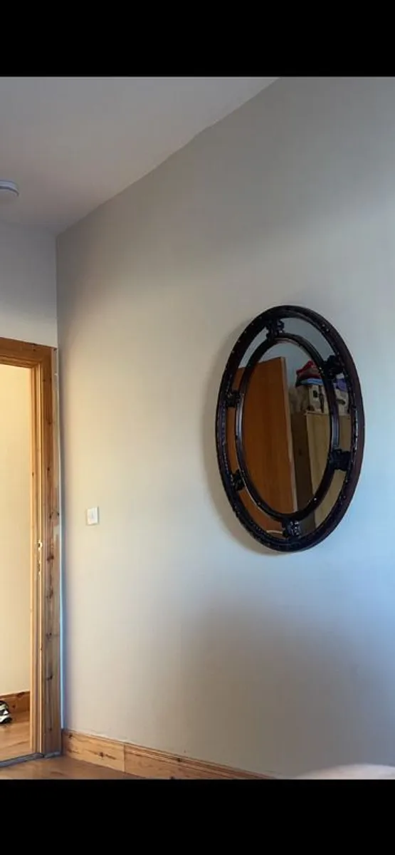 Beautiful vintage oval mirror - Image 2