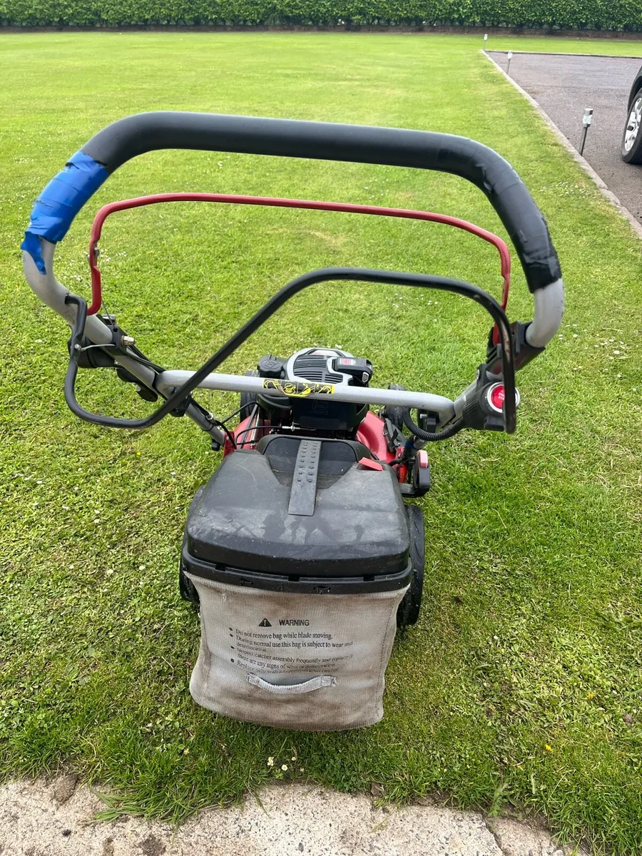 Self drive dardencare mower - Image 2
