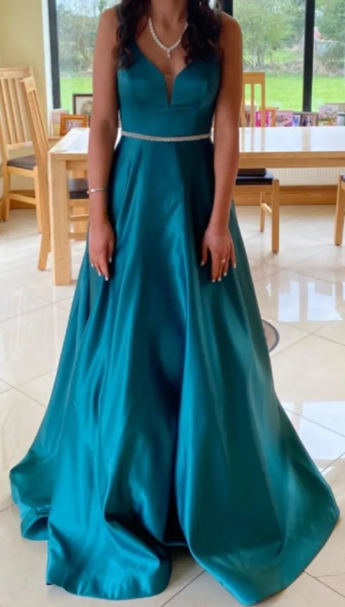 Debs dress - Image 3