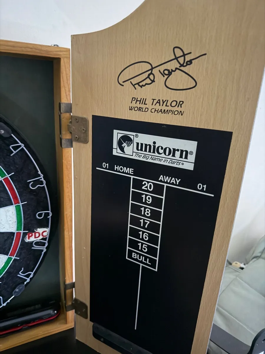 Phil Taylor darts board - Image 2