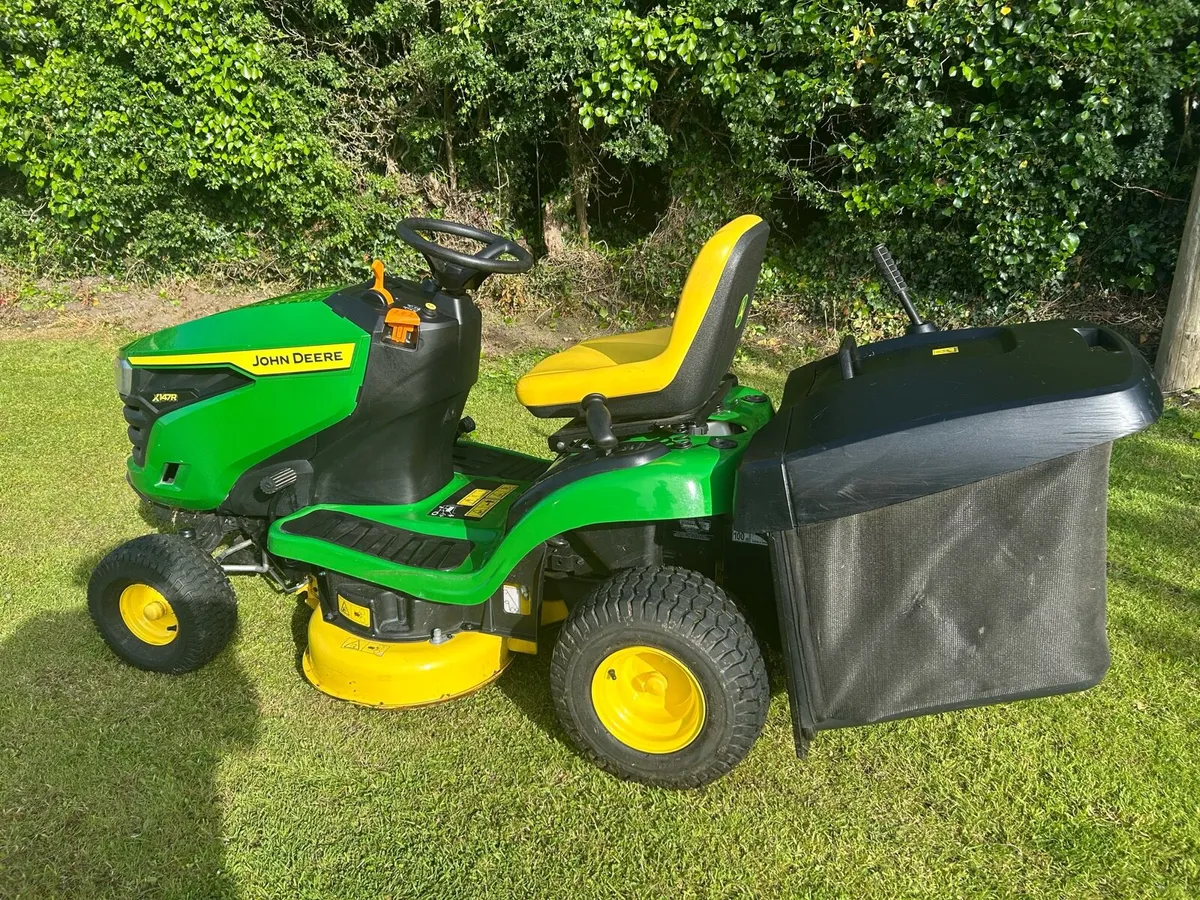 Ride on lawnmower - Image 2