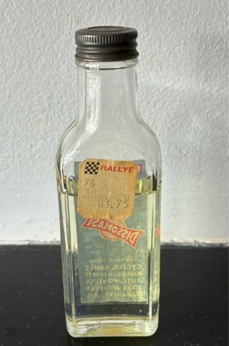 1960s VINTAGE MINI BOTTLE CAR OIL - Image 3