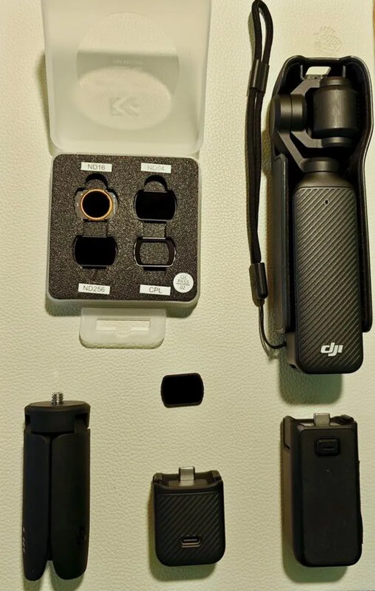 DJI Pocket 3 & Accessories - Image 1