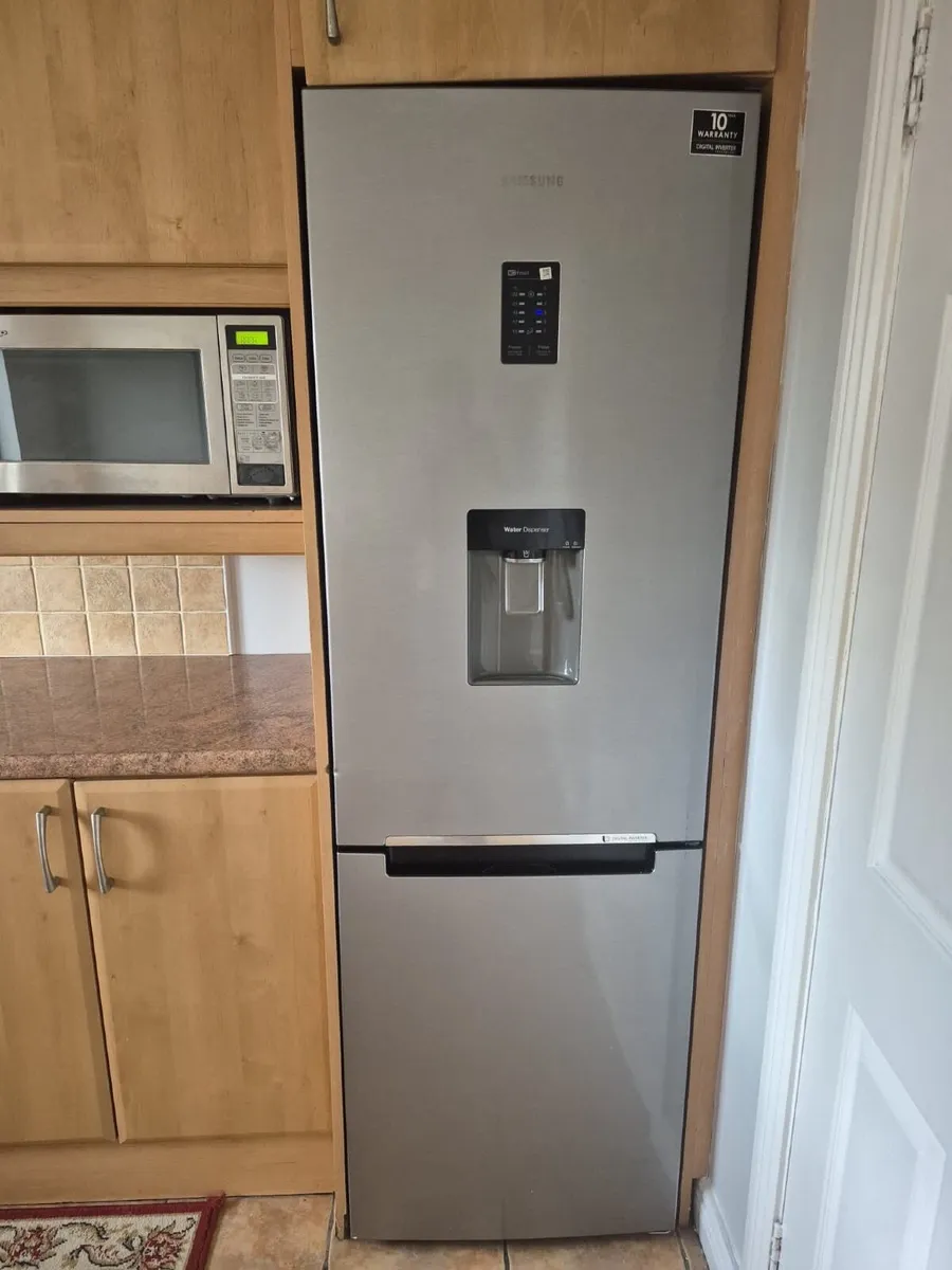 Fridge and washing machine and microwave - Image 3