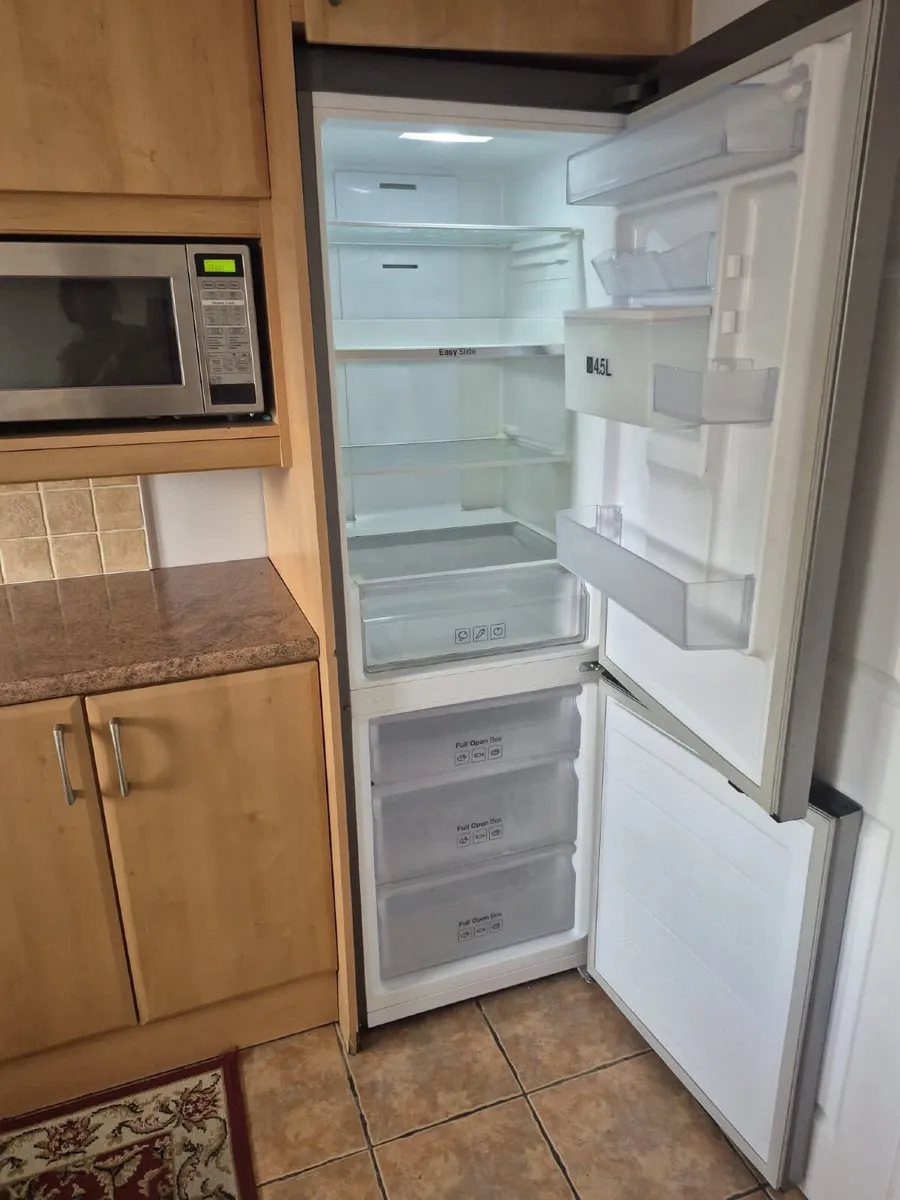 Fridge and washing machine and microwave - Image 4