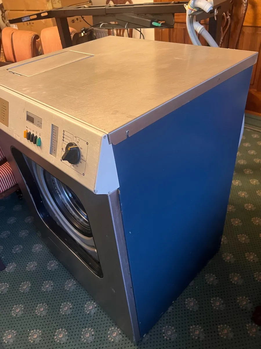Miele professional washing machine - Image 2