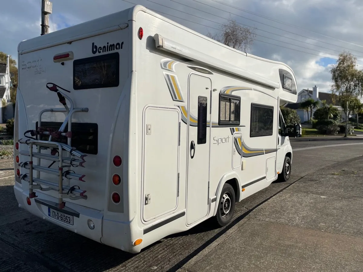 Excellent cond. 6 berth 6 bed camper - Image 3