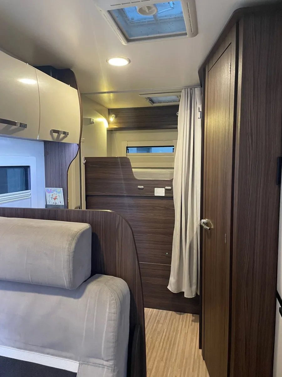 Excellent cond. 6 berth 6 bed camper - Image 4