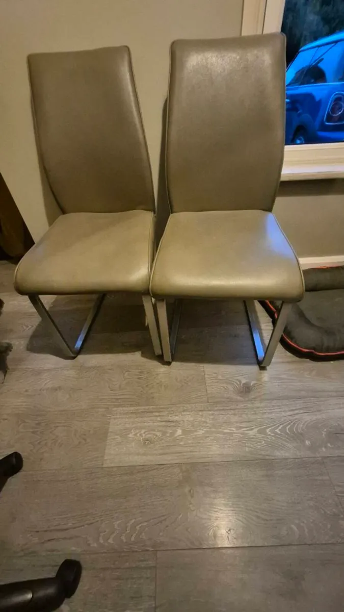 Kitchen Chairs - Image 3