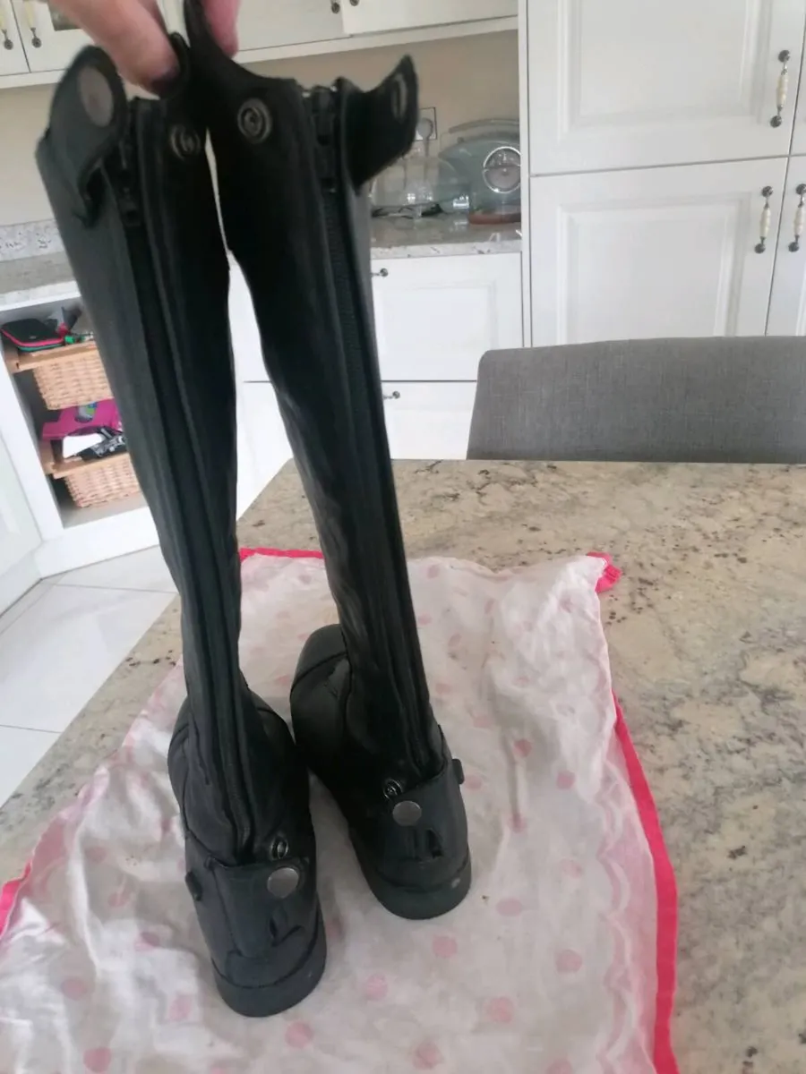 Long horseriding boots - Image 2