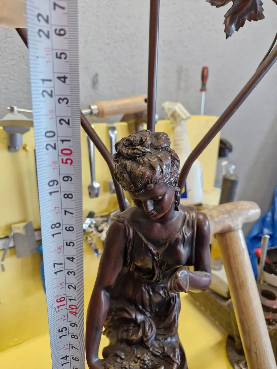 Figurine House Lamp - Image 4