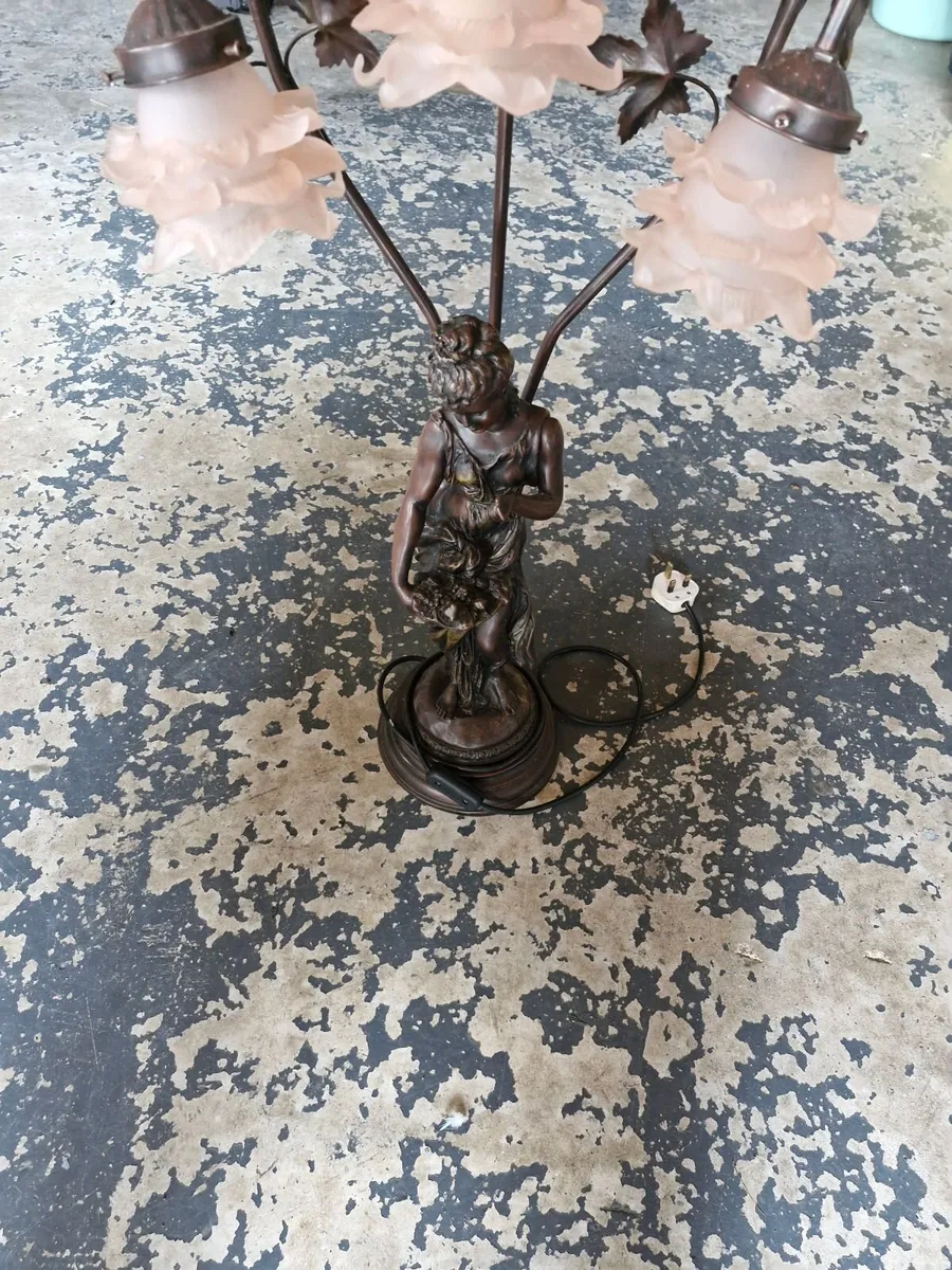 Figurine House Lamp - Image 1