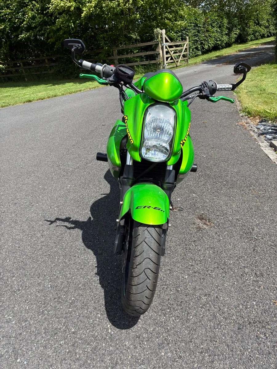 Kawasaki ER6N - Image 2