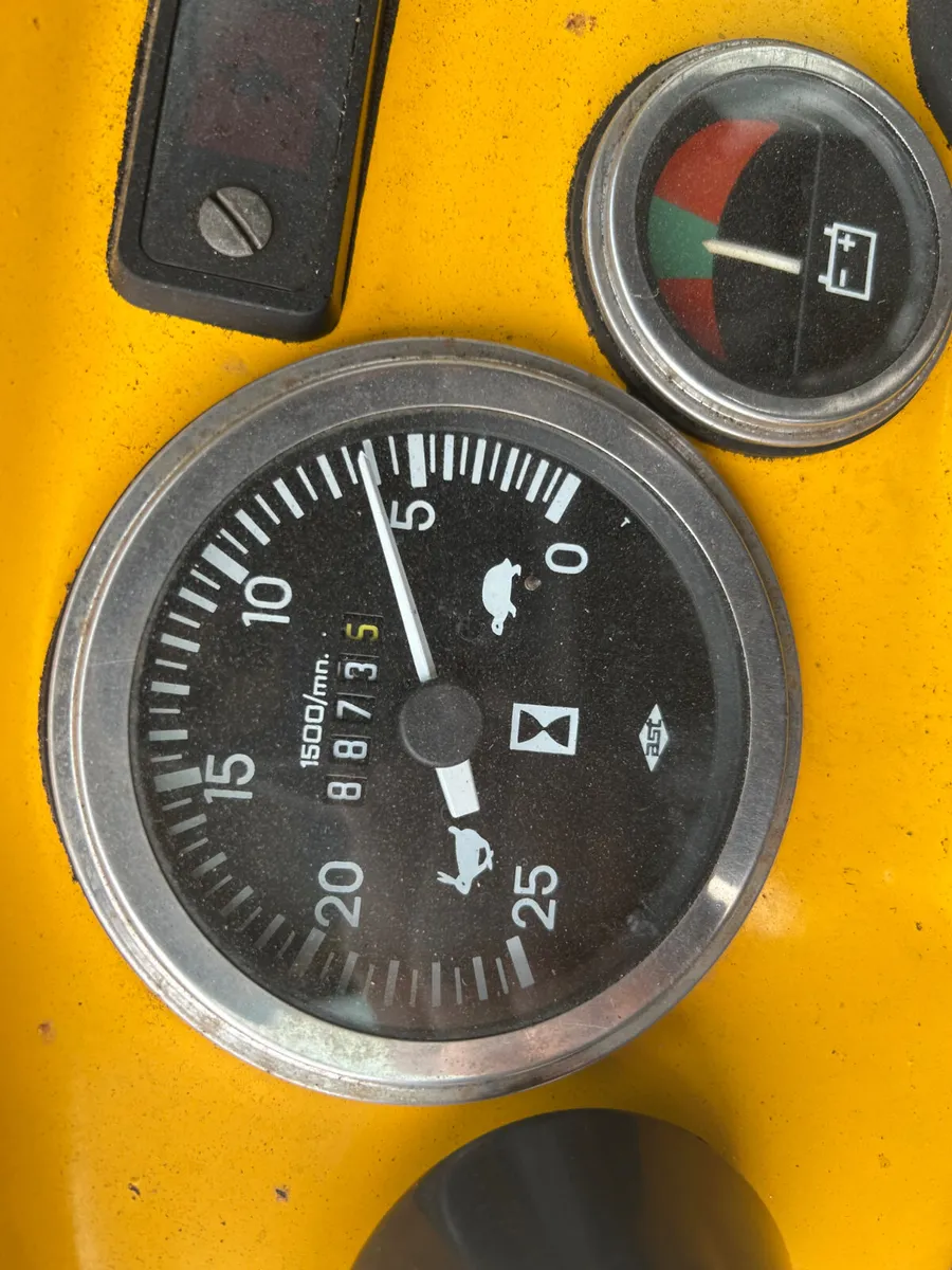 1987 Massey Ferguson 40E Highway - Image 2