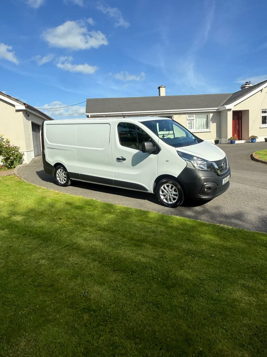 Nissan nv300 - Image 1