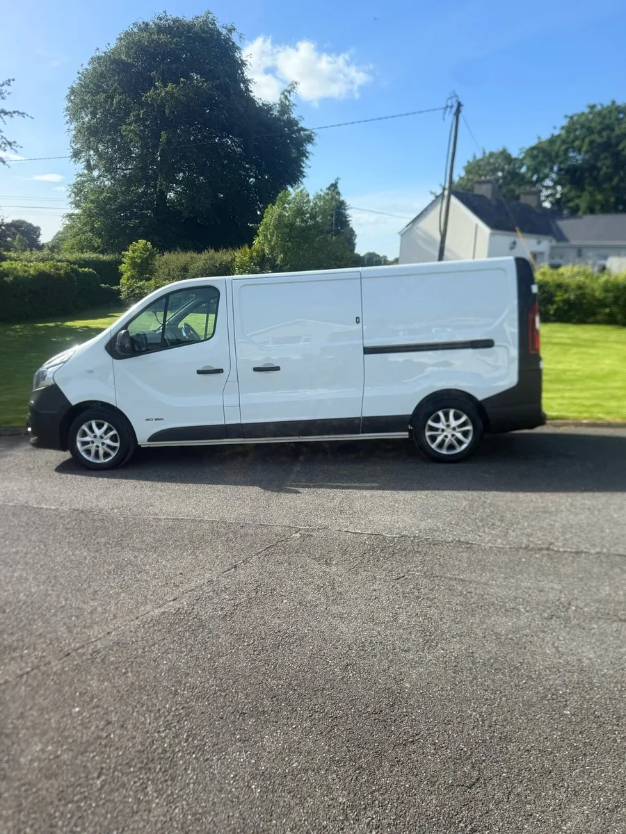 Nissan nv300 - Image 4
