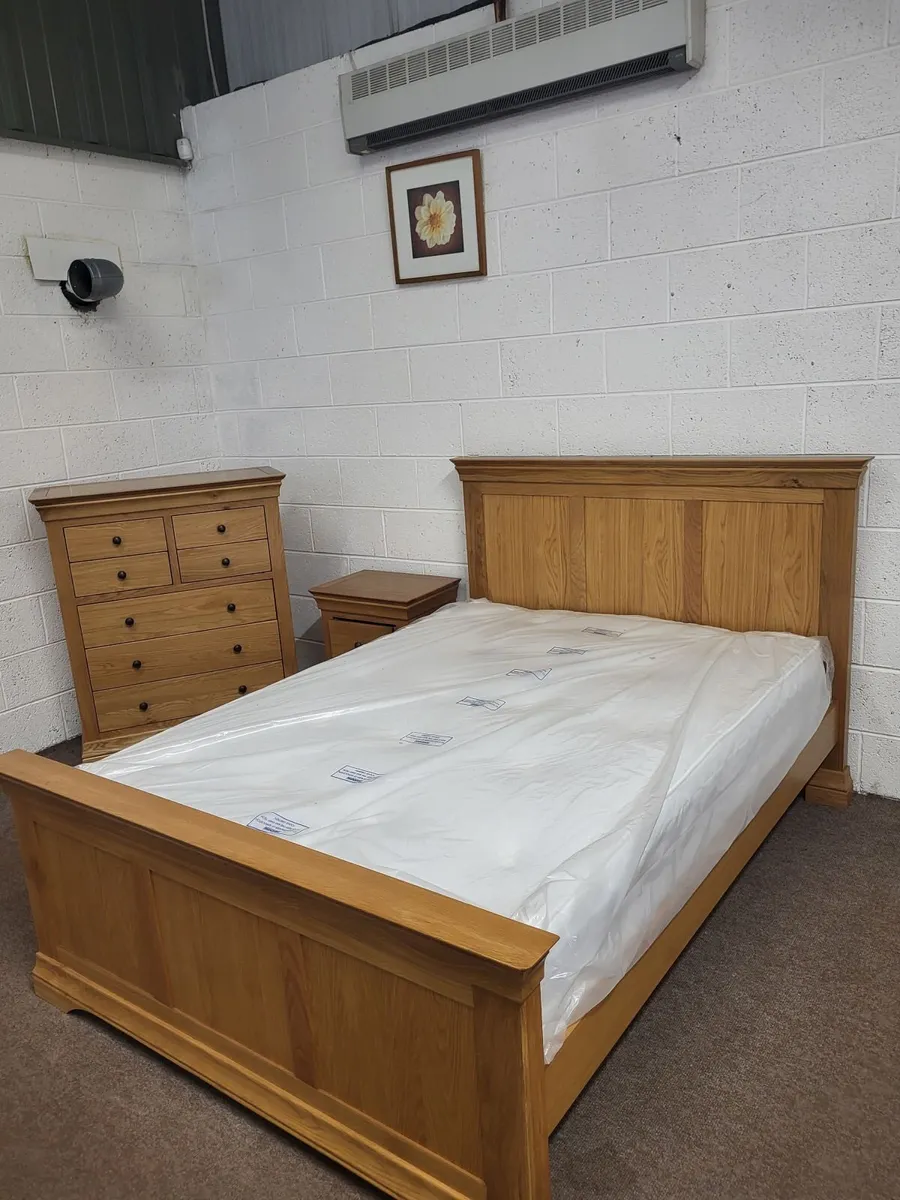 Bedroom furniture - Image 2