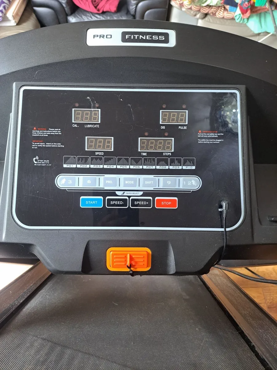 Treadmill PRO FITNESS - Image 1