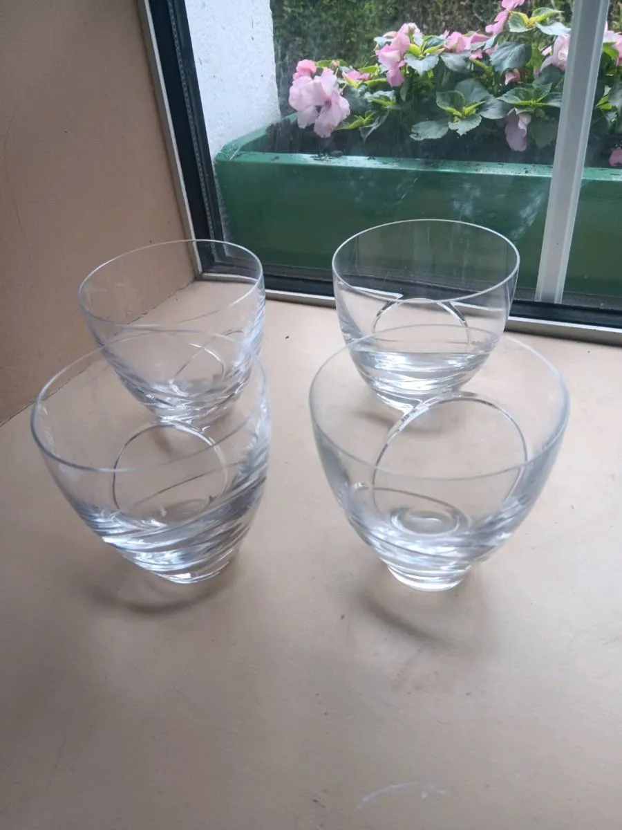 Louise Kennedy crystal - Image 1