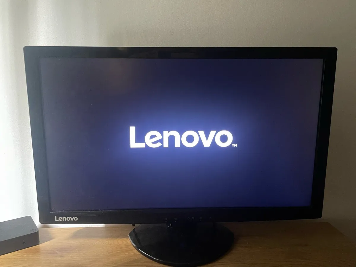 Lenovo Monitor - Image 2