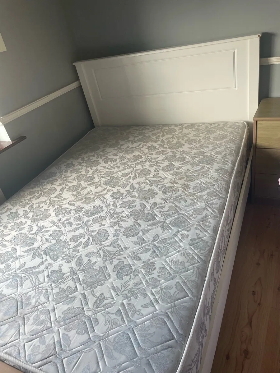 Double bed with mattress - Image 2