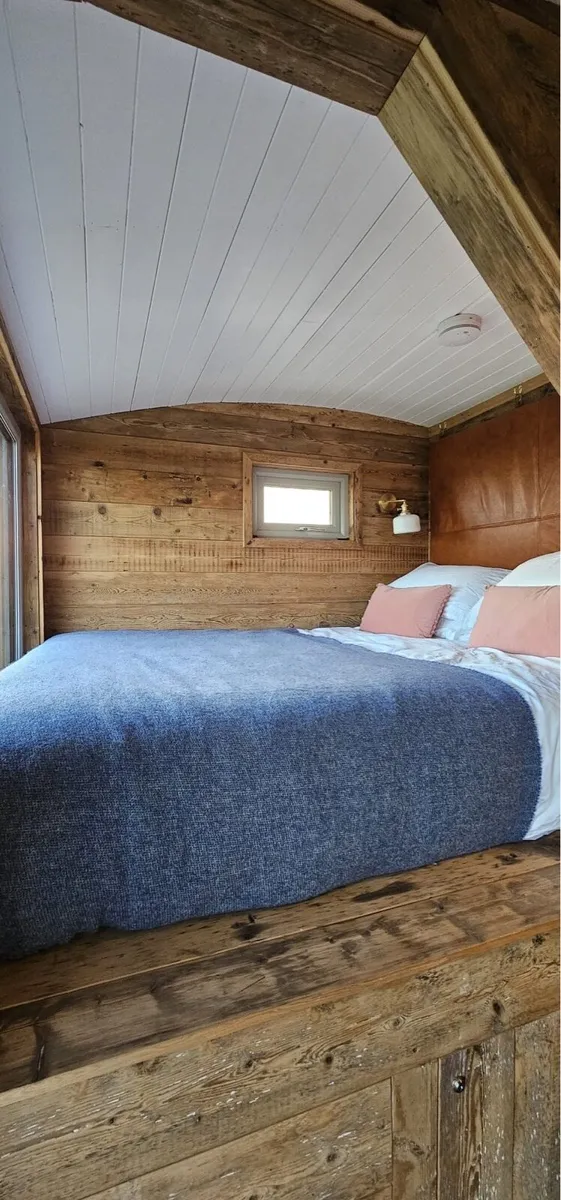 Reclaimed Rustic cladding (wide boards) 215m2 - Image 3