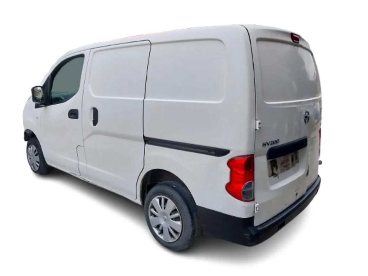 2013 NISSAN NV200 For Breaking/Dismantling - Image 4
