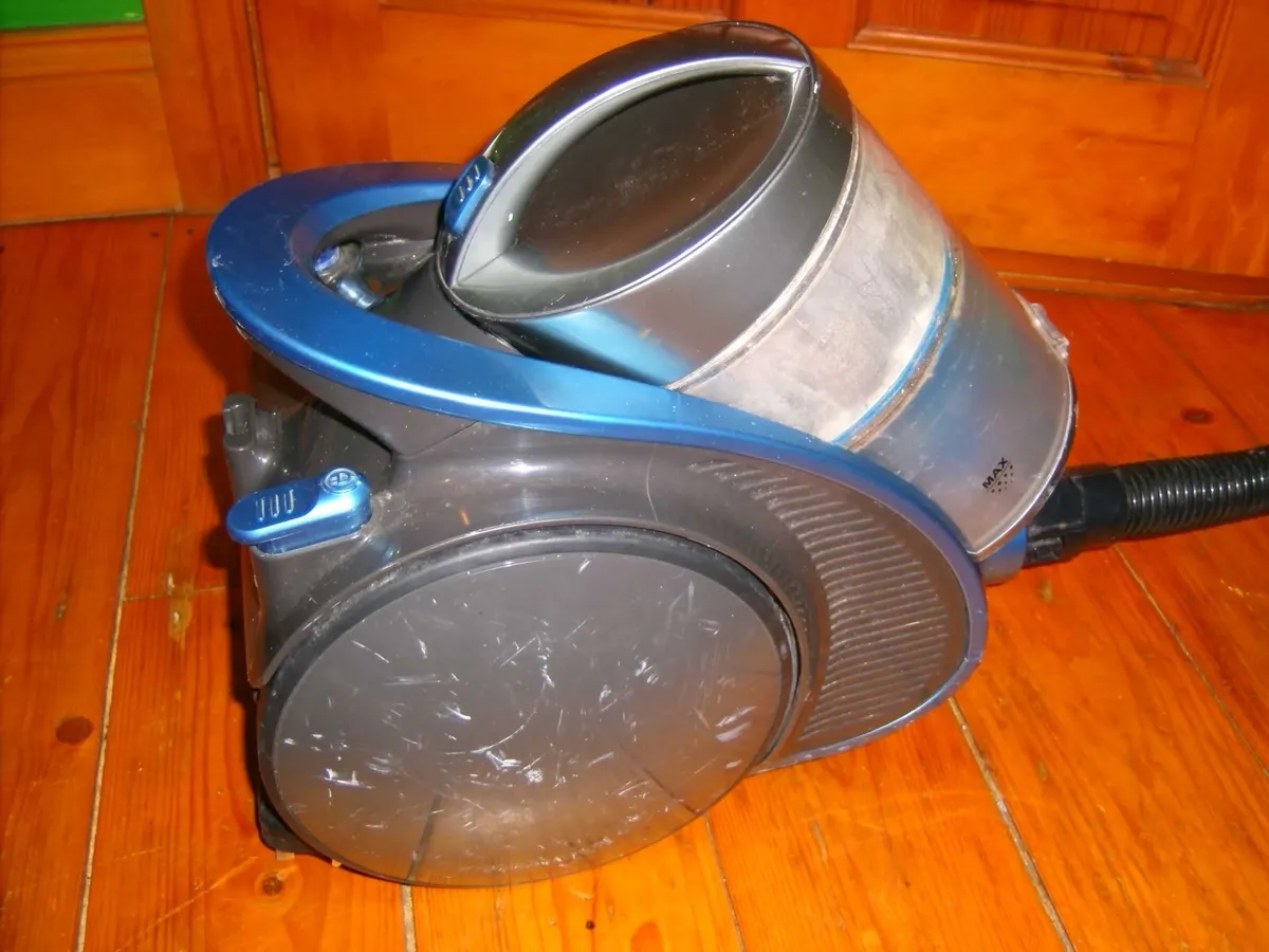 Tesco vacuum cleaner. - Image 4