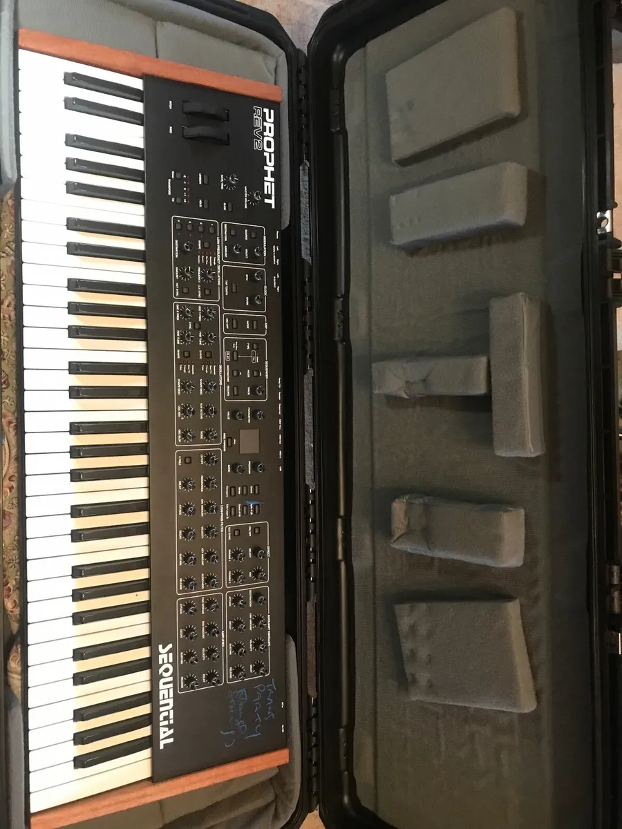 Prophet Rev 2 8/16 Polyphonic Synthesizer - Image 4