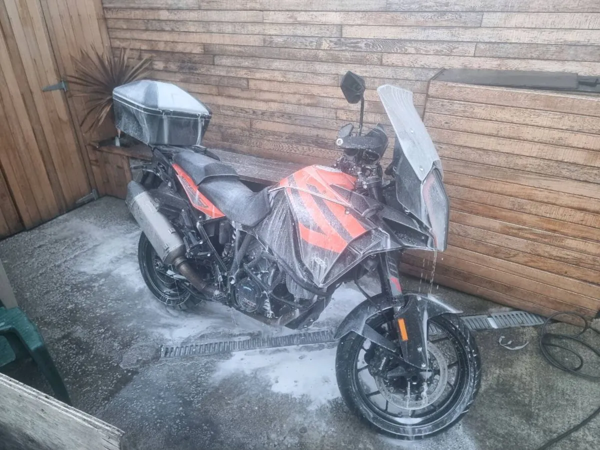 KTM 1290 Super Adventure - Image 3