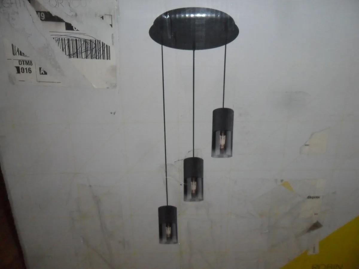 Modern Robin III smoke glass pendant lamp Trio - Image 3