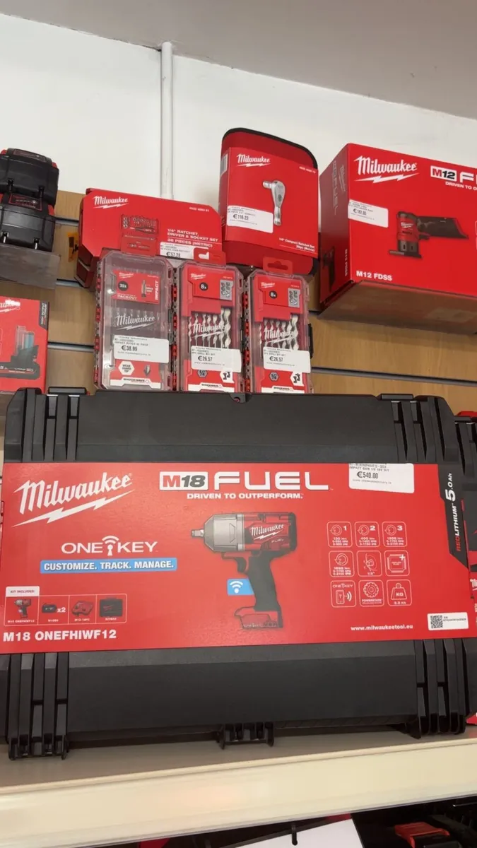 Milwaukee Impact Gun - Image 1