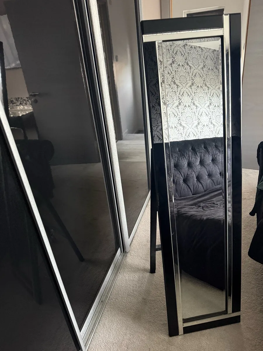 Mirror - Image 1
