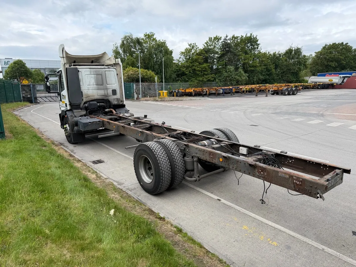 Iveco Chassie Cab 18T - Image 4