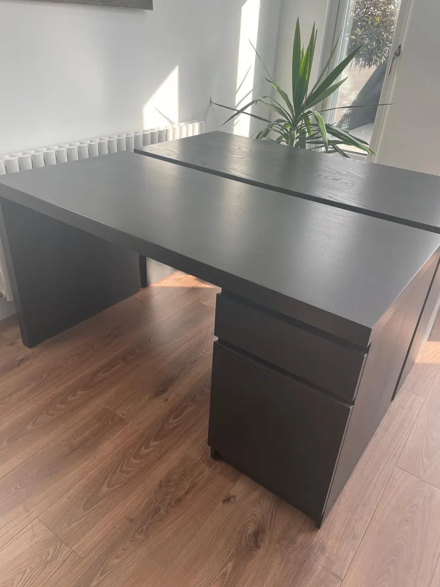 Office Desks - Image 1