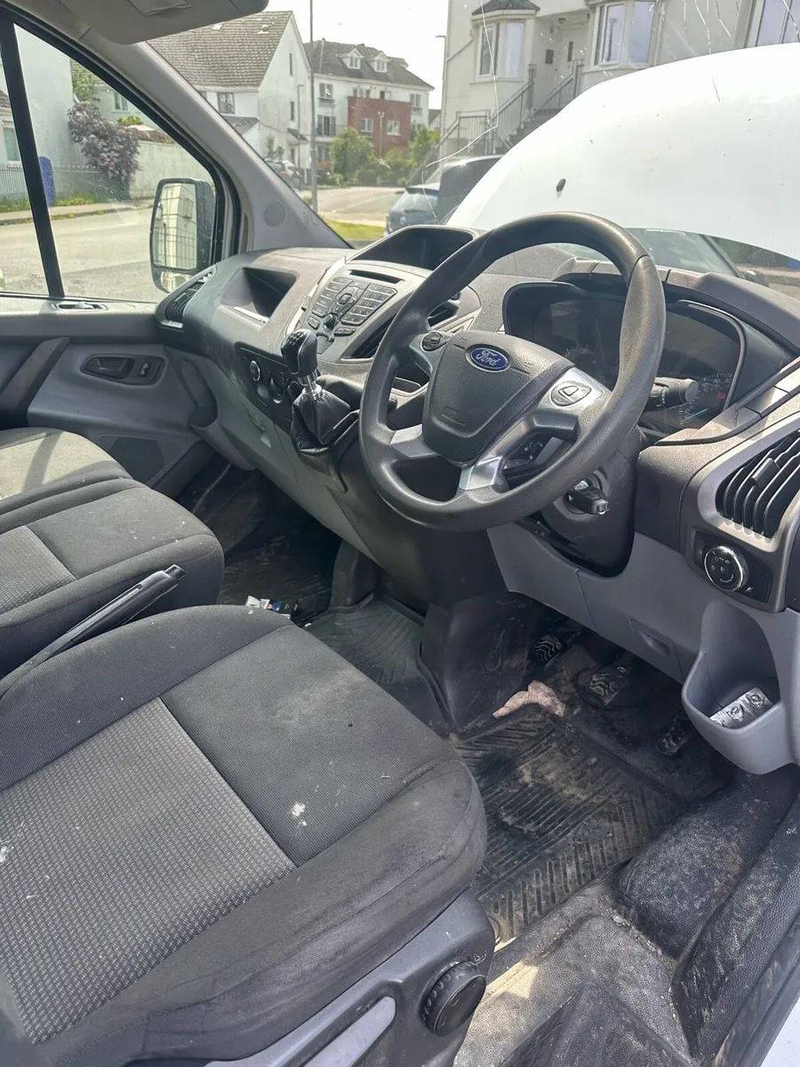 2015 transit custom  starts and drives - Image 4
