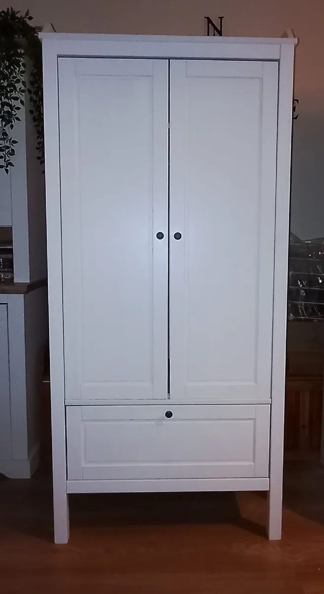 White wardrobe - Image 1