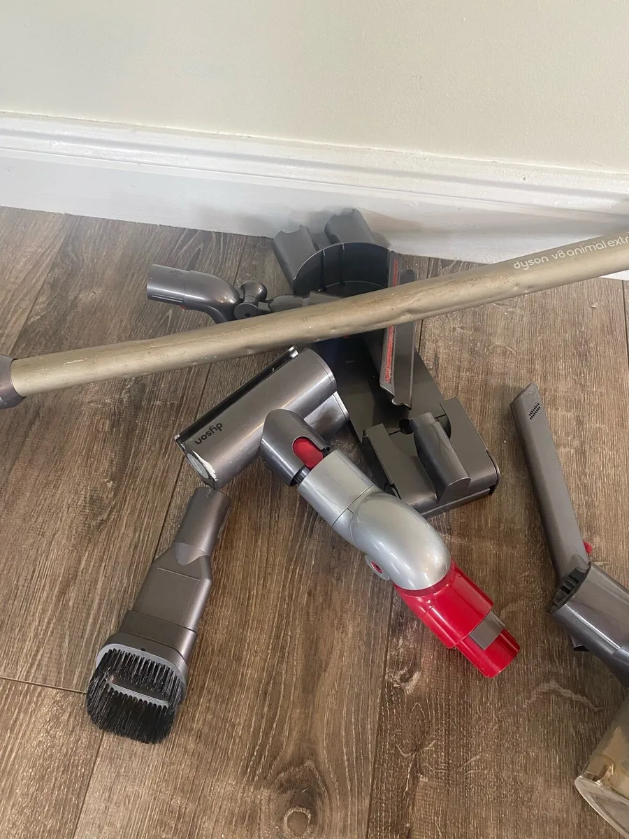 Dyson hoovers - Image 4