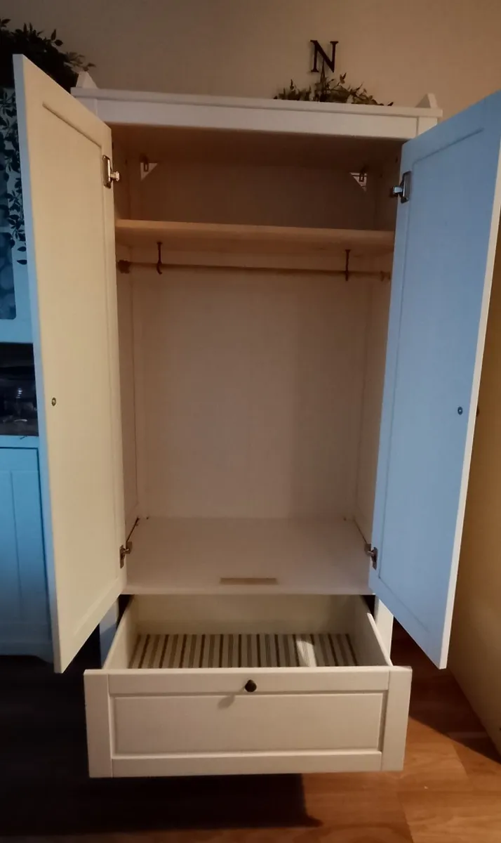 White wardrobe - Image 2