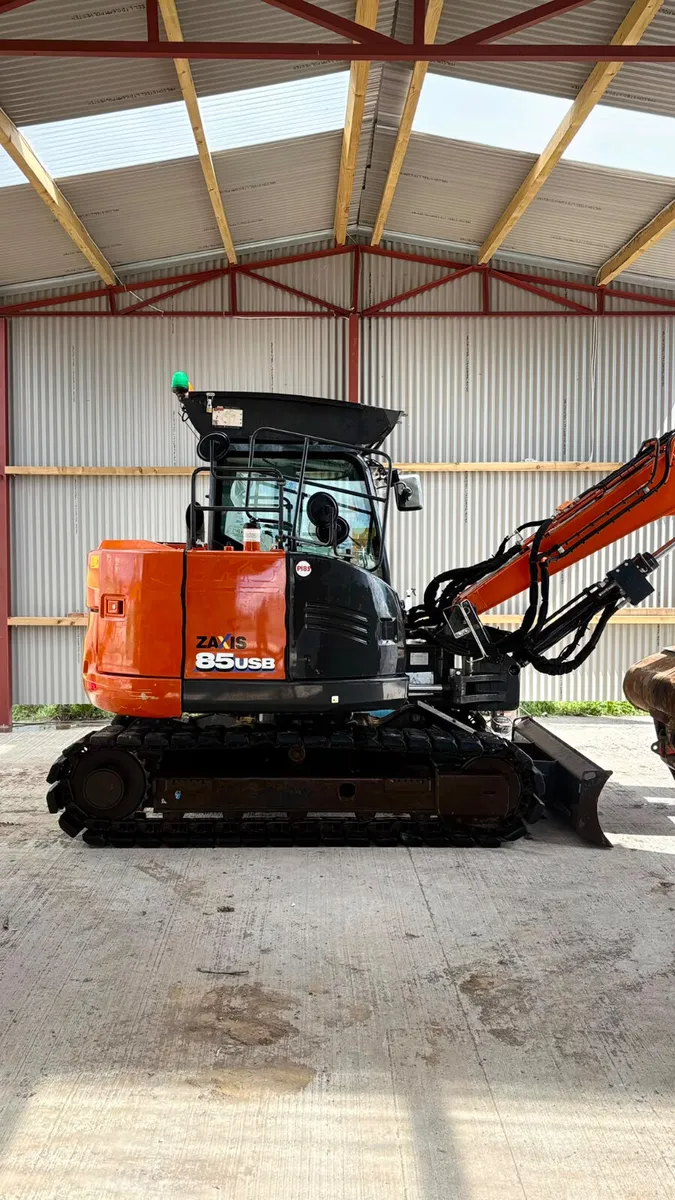 Hitachi Zaxis 85usb - Image 2