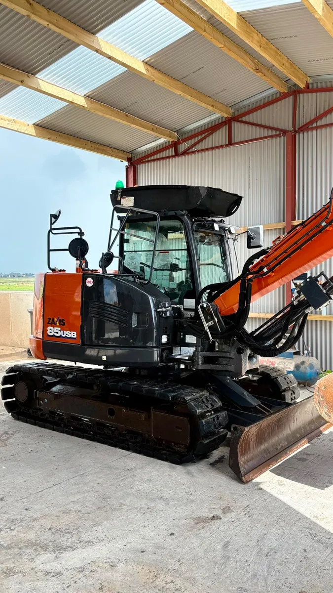 Hitachi Zaxis 85usb - Image 1