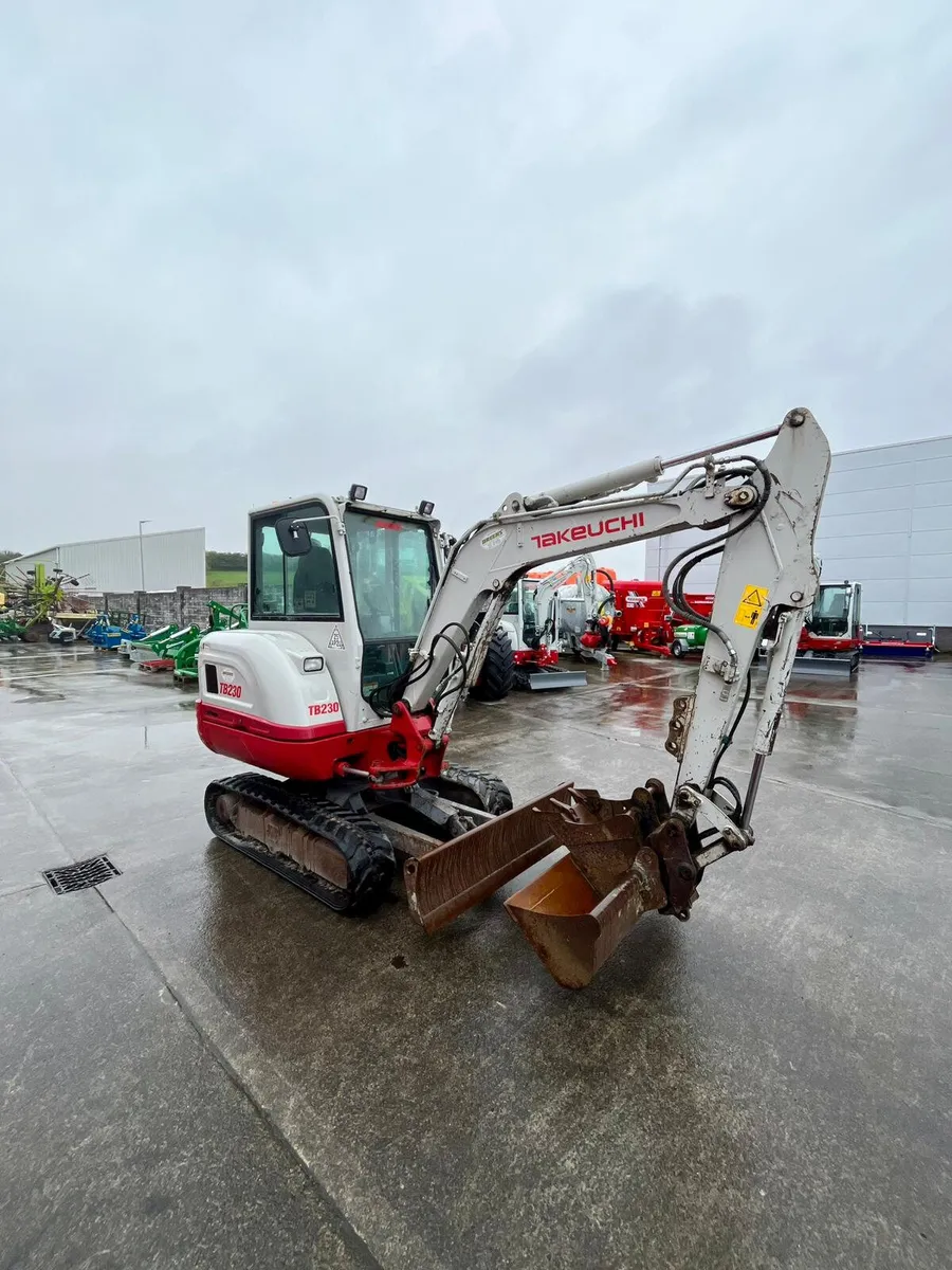 TAKEUCHI TB230 - 2016 - Image 2
