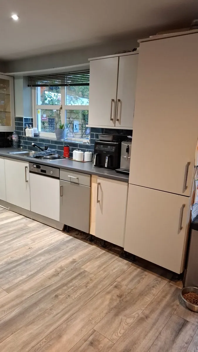Kitchen - Image 3
